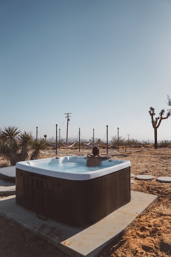 Square White and Brown Hot Tub Close-up Photography
