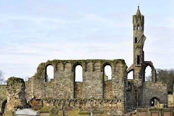 St-Andrews-Cathedral2.jpg