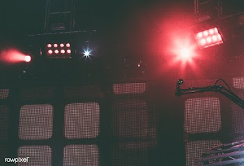 Stage with lighting | Free public domain photo - 431886
