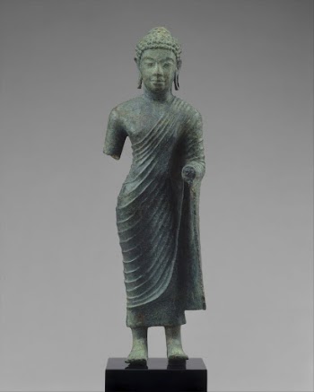 Standing Buddha | Free Photo - rawpixel