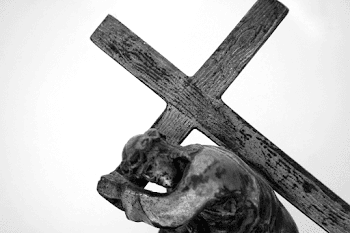 statue-jesus-carrying-cross - Jackson United Methodist Church