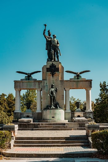 Statues And Monuments Built As Landmark