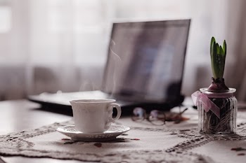          Steaming Coffee & Laptop Free Photo     