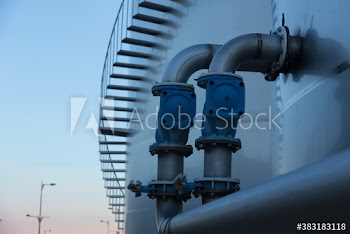 Steel dairy storage tank and pipes