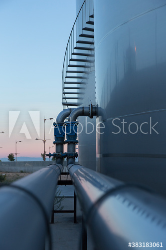 Steel dairy storage tanks and pipes