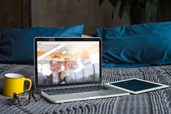 Still life with laptop mockup Free Psd