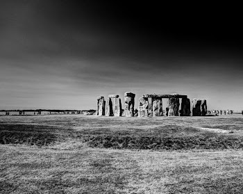stonehenge_bw.jpg