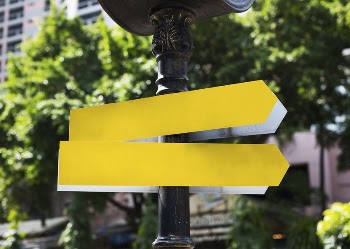 Street direction sign mockup psd | Free PSD Mockup - rawpixel