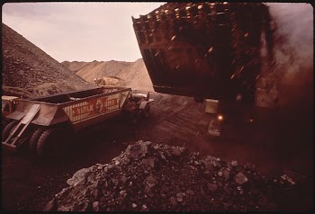 Strip Mining Operations at the Navajo | Free Photo - rawpixel