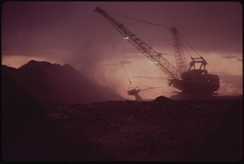 Strip Mining Rig. Photographer: Eiler, | Free Photo - rawpixel