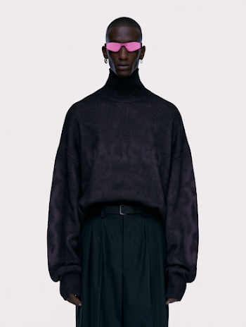 Stylish Black Turtleneck Sweater with 'MALICEO' Print