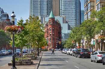 Summer City Flat Iron Building.Jpeg