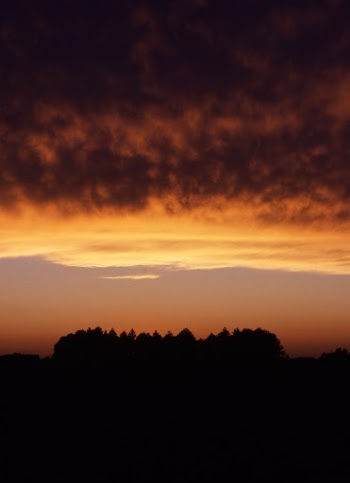 Summer sunsets are awesome, they last long while closing the day.
It is somehow magical that after 15 years I was able to recover/digitize this photo from a slide.