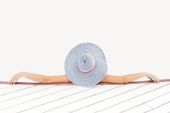 Summer woman background, vacation aesthetic | Free PSD - rawpixel