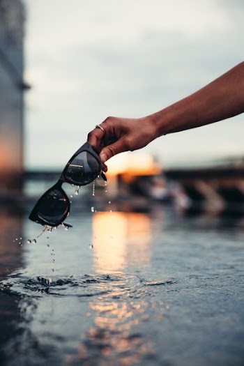 Sunglasses Making A Splash