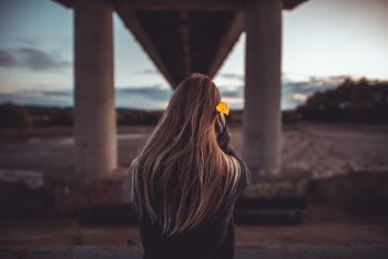 Sunset.

Model - www.instagram.com/catsantiya
