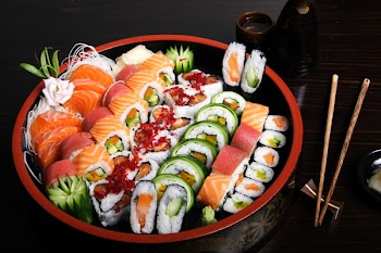sushi plate