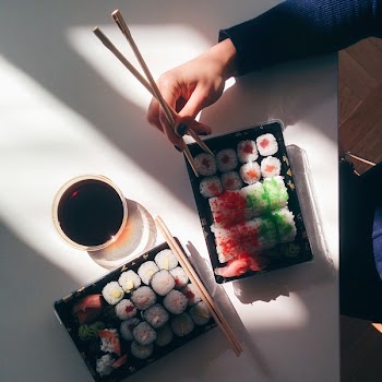 Sushi takeaway in an office 