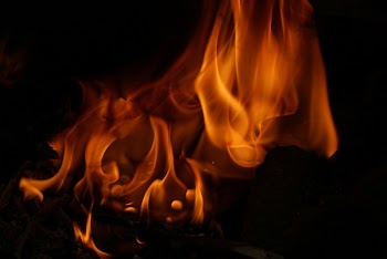 sw_CampFirePitchFlame_sa01118.jpg