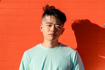 Teen boy portrait, Asian with bright wall… | Free stock photo | High Resolution image