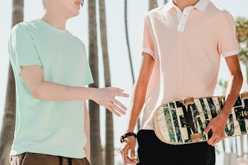 Teen boys hanging out, summer days in Venice… | Free stock photo | High Resolution image