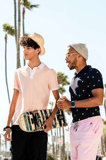 Teen boys hanging out, summer days in Venice… | Free stock photo | High Resolution image