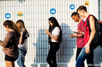 Teens sharing online content