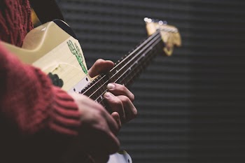 Telecaster player 3