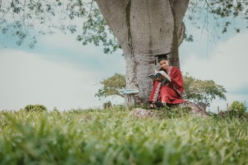 The girl in the picture is my friend. The only girl I know who is fearless, tough, strong and active. I always get inspired by her. She loves to study, study and study. She is a University debater and she won Miss Malaysian Indian 2018. She had so many struggles in her life to be in this position. She just finished her Tesl (Teaching English As A Second Language) and now she continues her masters. Happy International Women’s Day.