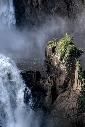 The last rays of light catch a pinnacle of rock at the Barron Falls. This is only a small portion of the falls, but I wanted to capture something a bit different from the typical photos taken of these falls.