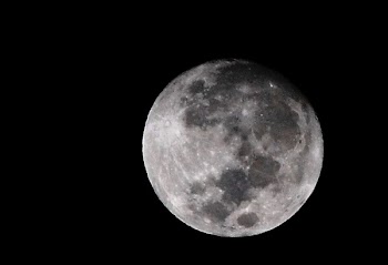 The Moon.JPG