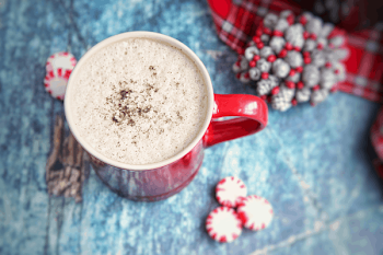 This peppermint hot chocolate is the perfect way to warm up during ...