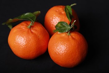 three_clementines.jpg