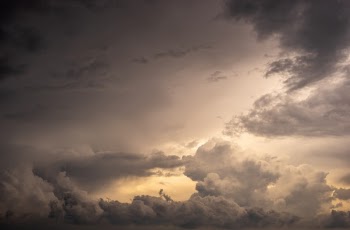 Thunderstorm erupt near sunset over Ohio. 