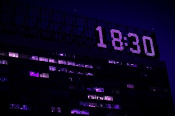 Time Displayed on Top of a Building