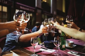 Toast with white wine 