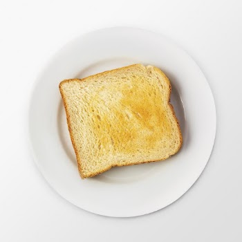 Toasted white bread on a plate, | Free PSD - rawpixel