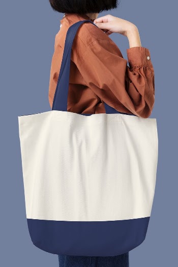 Tote bag mockup, female model, | Free PSD Mockup - rawpixel