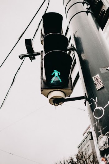 traffic sign at walk