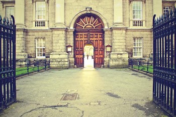          Trinity College Entrance Free Photo     