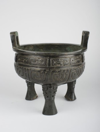 Tripod Food Vessel (ding) | Free Photo - rawpixel