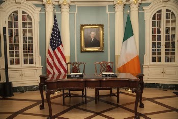 Twelve-Month Irish Work and Travel | Free Photo - rawpixel