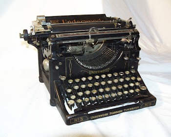typewriterA004.jpg