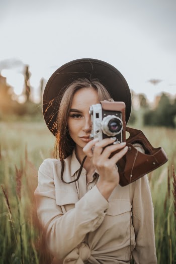 Unsplash ID 0fKMSXKi7sM