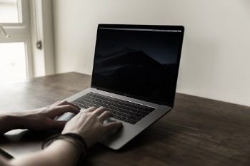 Unsplash ID 0jKuUj3vUTg