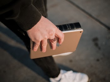 Unsplash ID 0QDl1SPVszQ