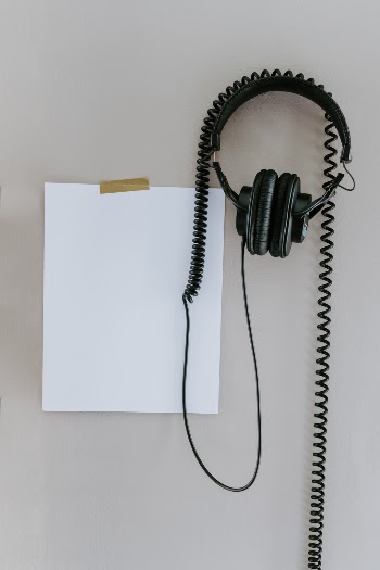 Unsplash ID 0vyfyYBPYJ4