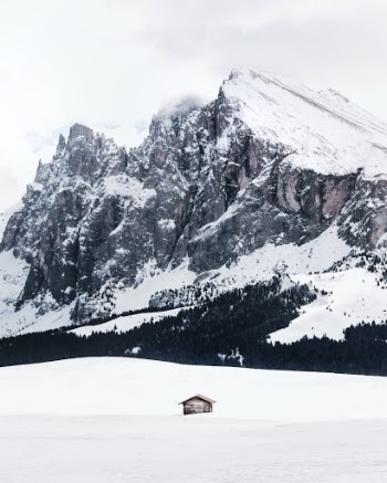 Unsplash ID 0WD5x1X-B3M