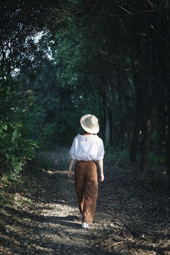 Unsplash ID 2AX7usznmyQ