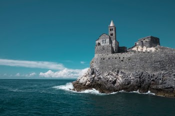 Unsplash ID 2jSFPpS7rCo